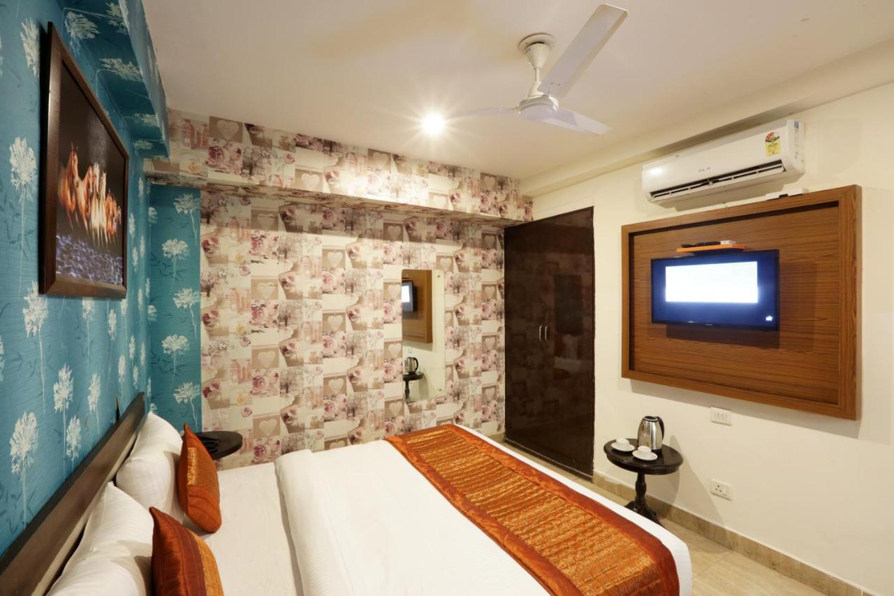 Hotel Airport Star Ню Делхи Екстериор снимка