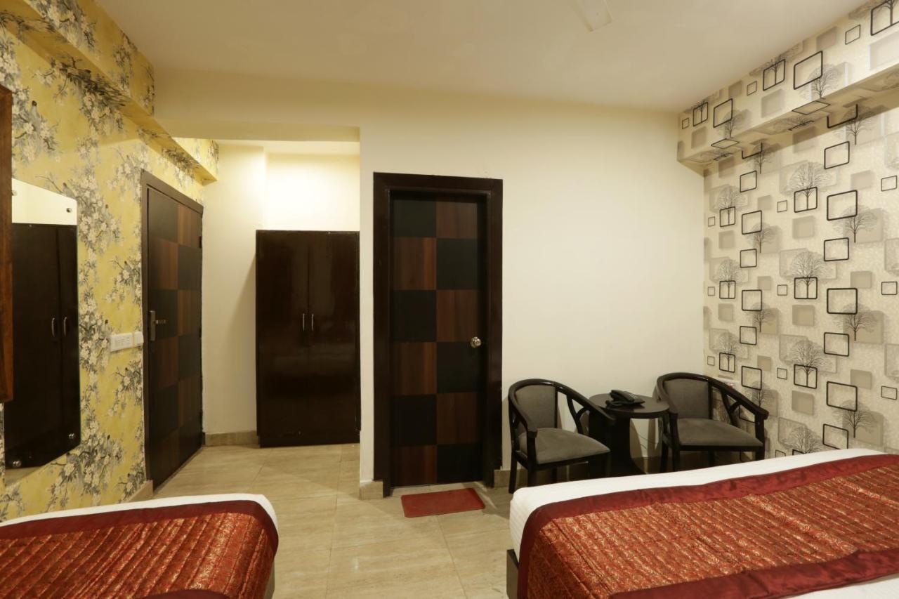 Hotel Airport Star Ню Делхи Екстериор снимка