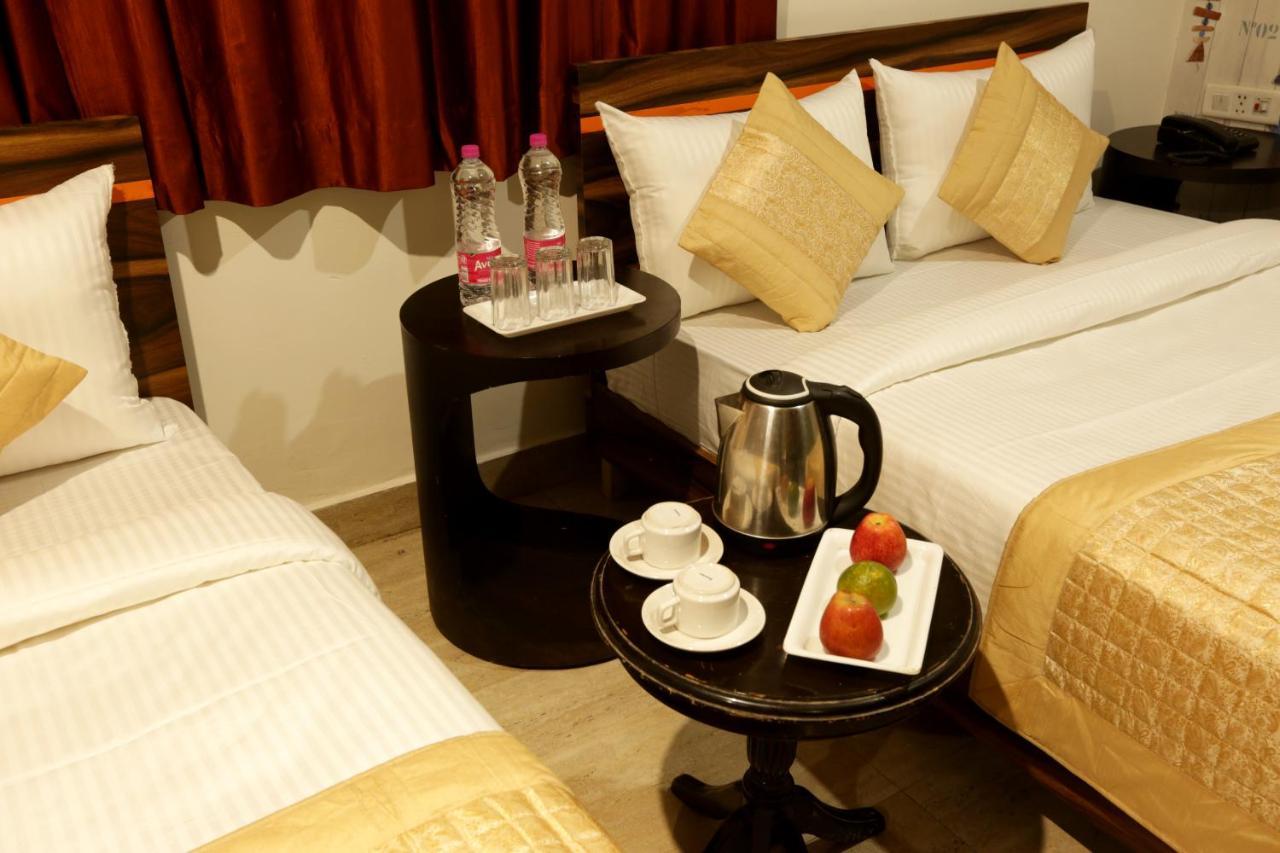 Hotel Airport Star Ню Делхи Екстериор снимка